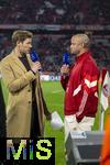 08.04.2025,  Fussball UEFA Championsleague 2024/2025: Viertelfinale Hinspiel, FC Bayern Mnchen - Inter Mailand, in der Allianz-Arena Mnchen. Trainer Vincent Kompany (re, FC Bayern Mnchen) beim Interview 