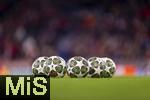 08.04.2025,  Fussball UEFA Championsleague 2024/2025: Viertelfinale Hinspiel, FC Bayern Mnchen - Inter Mailand, in der Allianz-Arena Mnchen. Spielblle (Finale 2025 Ball) liegen auf dem Platz. 