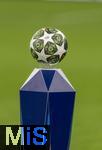 08.04.2025,  Fussball UEFA Championsleague 2024/2025: Viertelfinale Hinspiel, FC Bayern Mnchen - Inter Mailand, in der Allianz-Arena Mnchen. Der Spielball (Finale 2025 Ball) liegt auf der Stele bereit vor dem Spiel. 