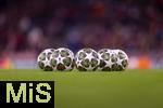 08.04.2025,  Fussball UEFA Championsleague 2024/2025: Viertelfinale Hinspiel, FC Bayern Mnchen - Inter Mailand, in der Allianz-Arena Mnchen. Spielblle (Finale 2025 Ball) liegen auf dem Platz. 