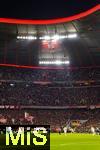 08.04.2025,  Fussball UEFA Championsleague 2024/2025: Viertelfinale Hinspiel, FC Bayern Mnchen - Inter Mailand, in der Allianz-Arena Mnchen.  Gedenken an den verstorbenen Franz Beckenbauer, ein groes Trikot mit der Nr.5 hngt am Stadiondach und ist jetzt sogar speziell beleuchtet. 