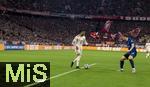 08.04.2025,  Fussball UEFA Championsleague 2024/2025: Viertelfinale Hinspiel, FC Bayern Mnchen - Inter Mailand, in der Allianz-Arena Mnchen. Werbebande Just Eat, Michael Olise (FC Bayern Mnchen) am Ball 