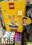 10.04.2025, Verkaufsdisplay in einem Supermarkt in Bayern, Fussballspieler Thomas Mller (FC Bayern Mnchen) ist Lego-Werbegesicht und wirbt hier mit seinem Konterfei fr LEGO Osterhasen.