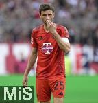 12.04.2025, Fussball 1. Bundesliga 2024/2025, 29. Spieltag,  FC Bayern Mnchen - Borussia Dortmund, in der Allianz-Arena Mnchen. Thomas Mller (FC Bayern Mnchen) nachdenklich.

