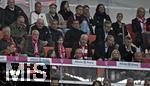 12.04.2025, Fussball 1. Bundesliga 2024/2025, 29. Spieltag,  FC Bayern Mnchen - Borussia Dortmund, in der Allianz-Arena Mnchen. v.l. Ex-Vorstandsvorsitzender Karl-Heinz Rummenigge (FC Bayern Mnchen) , Ehren-Prsident Uli Hoene (FC Bayern Mnchen, Hoeness), x, Sportvorstand Max Eberl (Bayern Mnchen) und Vorstandsvorsitzender Jan-Christian Dreesen (FC Bayern Mnchen) 
unten v.r. Prsident Herbert Hainer (FC Bayern) 

