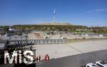 12.04.2025, Fussball 1. Bundesliga 2024/2025, 29. Spieltag,  FC Bayern Mnchen - Borussia Dortmund, in der Allianz-Arena Mnchen.  Am Busparkplatz ist derzeit Baustelle, denn fr das kommende Championsleague-Finale im Mai werden Hallen aufgebaut, Medien, TV und VIP-Gebude fr das Finale entstehen dort.