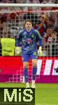 12.04.2025, Fussball 1. Bundesliga 2024/2025, 29. Spieltag,  FC Bayern Mnchen - Borussia Dortmund, in der Allianz-Arena Mnchen. Torwart Jonas Urbig (FC Bayern Mnchen) 