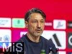 12.04.2025, Fussball 1. Bundesliga 2024/2025, 29. Spieltag,  FC Bayern Mnchen - Borussia Dortmund, in der Allianz-Arena Mnchen. Trainer Niko Kovac (Borussia Dortmund) nachdenklich bei der PK