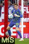 12.04.2025, Fussball 1. Bundesliga 2024/2025, 29. Spieltag,  FC Bayern Mnchen - Borussia Dortmund, in der Allianz-Arena Mnchen.  Torwart Jonas Urbig (FC Bayern Mnchen) 