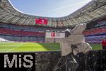 12.04.2025, Fussball 1. Bundesliga 2024/2025, 29. Spieltag,  FC Bayern Mnchen - Borussia Dortmund, in der Allianz-Arena Mnchen.  Kamera vor dem Spiel noch einsam am Spielfeldrand 