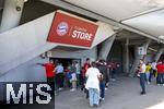 12.04.2025, Fussball 1. Bundesliga 2024/2025, 29. Spieltag,  FC Bayern Mnchen - Borussia Dortmund, in der Allianz-Arena Mnchen.  FC Bayern Store