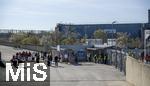 12.04.2025, Fussball 1. Bundesliga 2024/2025, 29. Spieltag,  FC Bayern Mnchen - Borussia Dortmund, in der Allianz-Arena Mnchen.  Eingang Nord, hinten GSB - Sonderabfall-Entsorgung Bayern GmbH. 