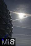 12.04.2025, Fussball 1. Bundesliga 2024/2025, 29. Spieltag,  FC Bayern Mnchen - Borussia Dortmund, in der Allianz-Arena Mnchen.  Sonne an der Allianz-Arena Fassade  