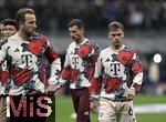 16.04.2025,  Fussball UEFA Championsleague 2024/2025: Viertelfinale Rckspiel, Inter Mailand - FC Bayern Mnchen, im Giuseppe Meazza Stadion (Mailand), v.l. Harry Kane (FC Bayern Mnchen) und Joshua Kimmich (FC Bayern Mnchen) beim Aufwrmen.

