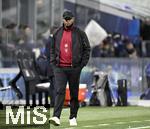 16.04.2025,  Fussball UEFA Championsleague 2024/2025: Viertelfinale Rckspiel, Inter Mailand - FC Bayern Mnchen, im Giuseppe Meazza Stadion (Mailand), Trainer Vincent Kompany (FC Bayern Mnchen) nachdenklich.

