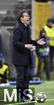 16.04.2025,  Fussball UEFA Championsleague 2024/2025: Viertelfinale Rckspiel, Inter Mailand - FC Bayern Mnchen, im Giuseppe Meazza Stadion (Mailand), Trainer Simone Inzaghi (Inter Mailand) sieht aus wie ein Opernsnger


