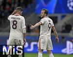 16.04.2025,  Fussball UEFA Championsleague 2024/2025: Viertelfinale Rckspiel, Inter Mailand - FC Bayern Mnchen, im Giuseppe Meazza Stadion (Mailand), v.l. Leon Goretzka (FC Bayern Mnchen) und Harry Kane (FC Bayern Mnchen) 

