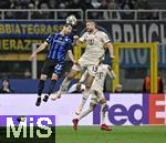 16.04.2025,  Fussball UEFA Championsleague 2024/2025: Viertelfinale Rckspiel, Inter Mailand - FC Bayern Mnchen, im Giuseppe Meazza Stadion (Mailand), v.l. Henrikh Mkhitaryan (Inter Mailand) gegen Eric Dier (FC Bayern Mnchen) 

