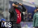 16.04.2025,  Fussball UEFA Championsleague 2024/2025: Viertelfinale Rckspiel, Inter Mailand - FC Bayern Mnchen, im Giuseppe Meazza Stadion (Mailand), Trainer Vincent Kompany (FC Bayern Mnchen) ist unzufrieden.

