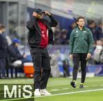 16.04.2025,  Fussball UEFA Championsleague 2024/2025: Viertelfinale Rckspiel, Inter Mailand - FC Bayern Mnchen, im Giuseppe Meazza Stadion (Mailand), Trainer Vincent Kompany (FC Bayern Mnchen) ist unzufrieden.

