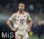 16.04.2025,  Fussball UEFA Championsleague 2024/2025: Viertelfinale Rckspiel, Inter Mailand - FC Bayern Mnchen, im Giuseppe Meazza Stadion (Mailand), Eric Dier (FC Bayern Mnchen) nachdenklich.
