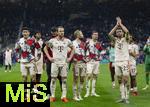 16.04.2025,  Fussball UEFA Championsleague 2024/2025: Viertelfinale Rckspiel, Inter Mailand - FC Bayern Mnchen, im Giuseppe Meazza Stadion (Mailand), Min-jae Kim (Bayern Mnchen, Minjae Kim), Trainer Vincent Kompany (FC Bayern Mnchen), Harry Kane (FC Bayern Mnchen), Konrad Laimer (FC Bayern Mnchen), Leon Goretzka (FC Bayern Mnchen), Thomas Mller (FC Bayern Mnchen) und Michael Olise (FC Bayern Mnchen) sind nach dem Spiel enttuscht.

