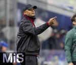 16.04.2025,  Fussball UEFA Championsleague 2024/2025: Viertelfinale Rckspiel, Inter Mailand - FC Bayern Mnchen, im Giuseppe Meazza Stadion (Mailand). Trainer Vincent Kompany (FC Bayern Mnchen) gibt Anweisungen am Seitenrand 