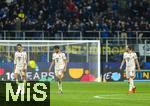 16.04.2025,  Fussball UEFA Championsleague 2024/2025: Viertelfinale Rckspiel, Inter Mailand - FC Bayern Mnchen, im Giuseppe Meazza Stadion (Mailand).  Trauriger Abgang, Leon Goretzka (FC Bayern Mnchen), Thomas Mller (FC Bayern Mnchen), Harry Kane (FC Bayern Mnchen) 