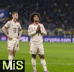 16.04.2025,  Fussball UEFA Championsleague 2024/2025: Viertelfinale Rckspiel, Inter Mailand - FC Bayern Mnchen, im Giuseppe Meazza Stadion (Mailand). Enttuschte Bayern nach dem Ausscheiden,  Josip Stanisic (Bayern Mnchen), Serge Gnabry (FC Bayern Mnchen) 
