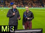 16.04.2025,  Fussball UEFA Championsleague 2024/2025: Viertelfinale Rckspiel, Inter Mailand - FC Bayern Mnchen, im Giuseppe Meazza Stadion (Mailand). li: Michael Ballack, re: Moderatorin Laura Wontorra am Spielfeldrand