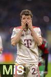 16.04.2025,  Fussball UEFA Championsleague 2024/2025: Viertelfinale Rckspiel, Inter Mailand - FC Bayern Mnchen, im Giuseppe Meazza Stadion (Mailand). Enttuschte Bayern nach dem Ausscheiden, Thomas Mller (FC Bayern Mnchen) bedankt sich mit Trnen in den Augen bei den Fans