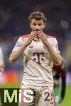 16.04.2025,  Fussball UEFA Championsleague 2024/2025: Viertelfinale Rckspiel, Inter Mailand - FC Bayern Mnchen, im Giuseppe Meazza Stadion (Mailand). Enttuschte Bayern nach dem Ausscheiden, Thomas Mller (FC Bayern Mnchen) bedankt sich mit Trnen in den Augen bei den Fans