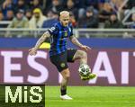 16.04.2025,  Fussball UEFA Championsleague 2024/2025: Viertelfinale Rckspiel, Inter Mailand - FC Bayern Mnchen, im Giuseppe Meazza Stadion (Mailand), Federico Dimarco (Inter Mailand) am Ball 