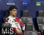 16.04.2025,  Fussball UEFA Championsleague 2024/2025: Viertelfinale Rckspiel, Inter Mailand - FC Bayern Mnchen, im Giuseppe Meazza Stadion (Mailand), Aleksandar Pavlovic (Bayern Mnchen)  auf der Bank.