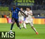 16.04.2025,  Fussball UEFA Championsleague 2024/2025: Viertelfinale Rckspiel, Inter Mailand - FC Bayern Mnchen, im Giuseppe Meazza Stadion (Mailand),  v.li: Marcus Thuram (Inter Mailand) gegen Min-jae Kim (Bayern Mnchen, Minjae Kim) 