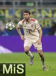 16.04.2025,  Fussball UEFA Championsleague 2024/2025: Viertelfinale Rckspiel, Inter Mailand - FC Bayern Mnchen, im Giuseppe Meazza Stadion (Mailand), Thomas Mller (FC Bayern Mnchen) am Ball 