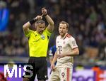 16.04.2025,  Fussball UEFA Championsleague 2024/2025: Viertelfinale Rckspiel, Inter Mailand - FC Bayern Mnchen, im Giuseppe Meazza Stadion (Mailand), Schiedsrichter Slavko Vincic (SLO), Harry Kane (FC Bayern Mnchen) 
