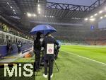 16.04.2025,  Fussball UEFA Championsleague 2024/2025: Viertelfinale Rckspiel, Inter Mailand - FC Bayern Mnchen, im Giuseppe Meazza Stadion (Mailand), Strmender Regen im Stadion vor dem Anpfiff.