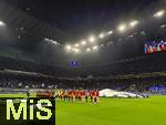 16.04.2025,  Fussball UEFA Championsleague 2024/2025: Viertelfinale Rckspiel, Inter Mailand - FC Bayern Mnchen, Innenansicht Stadion San Siro. Aufstellung der beiden Teams zur Hymne.