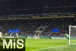 16.04.2025,  Fussball UEFA Championsleague 2024/2025: Viertelfinale Rckspiel, Inter Mailand - FC Bayern Mnchen, Innenansicht Stadion San Siro. Spielszene re: Torwart Jonas Urbig (FC Bayern Mnchen) 