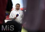 19.04.2025, Fussball 1. Bundesliga 2024/2025, 30. Spieltag, 1.FC Heidenheim - FC Bayern Mnchen, in der Voith-Arena Heidenheim. Sportvorstand Max Eberl (Bayern Mnchen) nachdenklich
