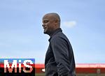 19.04.2025, Fussball 1. Bundesliga 2024/2025, 30. Spieltag, 1.FC Heidenheim - FC Bayern Mnchen, in der Voith-Arena Heidenheim. Trainer Vincent Kompany (FC Bayern Mnchen) 

