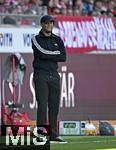 19.04.2025, Fussball 1. Bundesliga 2024/2025, 30. Spieltag, 1.FC Heidenheim - FC Bayern Mnchen, in der Voith-Arena Heidenheim. Trainer Vincent Kompany (FC Bayern Mnchen) in Rage

