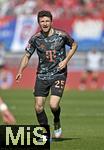 19.04.2025, Fussball 1. Bundesliga 2024/2025, 30. Spieltag, 1.FC Heidenheim - FC Bayern Mnchen, in der Voith-Arena Heidenheim. Thomas Mller (FC Bayern Mnchen) unzufrieden.

