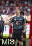 19.04.2025, Fussball 1. Bundesliga 2024/2025, 30. Spieltag, 1.FC Heidenheim - FC Bayern Mnchen, in der Voith-Arena Heidenheim. Torjubel Joshua Kimmich (FC Bayern Mnchen) ohne Kapitnsbinde zum 4:0 Tor.