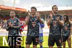 19.04.2025, Fussball 1. Bundesliga 2024/2025, 30. Spieltag, 1.FC Heidenheim - FC Bayern Mnchen, in der Voith-Arena Heidenheim. Schlussjubel nach dem Sieg, Leroy Sane (Bayern Mnchen), Thomas Mller (FC Bayern Mnchen), Harry Kane (FC Bayern Mnchen),
