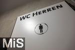 19.04.2025, Fussball 1. Bundesliga 2024/2025, 30. Spieltag, 1.FC Heidenheim - FC Bayern Mnchen, in der Voith-Arena Heidenheim.  Tre in den Katakomben: WC Herren