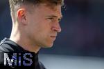 19.04.2025, Fussball 1. Bundesliga 2024/2025, 30. Spieltag, 1.FC Heidenheim - FC Bayern Mnchen, in der Voith-Arena Heidenheim. Joshua Kimmich (FC Bayern Mnchen) nachdenklich 