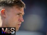 19.04.2025, Fussball 1. Bundesliga 2024/2025, 30. Spieltag, 1.FC Heidenheim - FC Bayern Mnchen, in der Voith-Arena Heidenheim. Joshua Kimmich (FC Bayern Mnchen) nachdenklich 