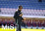 19.04.2025, Fussball 1. Bundesliga 2024/2025, 30. Spieltag, 1.FC Heidenheim - FC Bayern Mnchen, in der Voith-Arena Heidenheim. Jonah Kusi-Asare (Bayern Mnchen) vor dem Spiel.